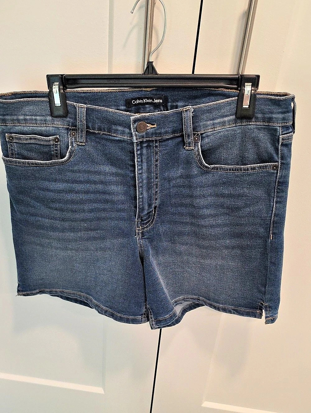 EUC Calvin Klein Jeans Denim Jean Shorts Size 12/31 Like New